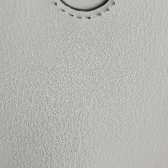 Coach Tali Bucket Bag Soft Leather Chalk Color Medium Size Excellent Condition - Picture 16 of 16